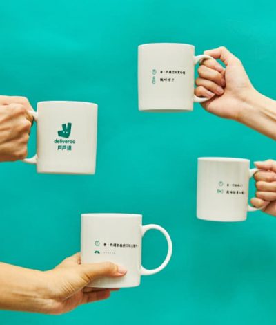 Deliveroo 戶戶送 「講不出聲」咖啡杯慶祝父親節