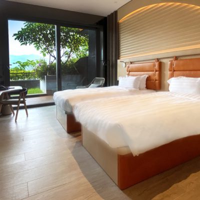 Trip.com Staycation酒店勁減推介：人均300蚊唔駛＋仲可以帶埋主子去宅渡假＋《侏羅紀×恐龍樂園》展覽95折優惠碼