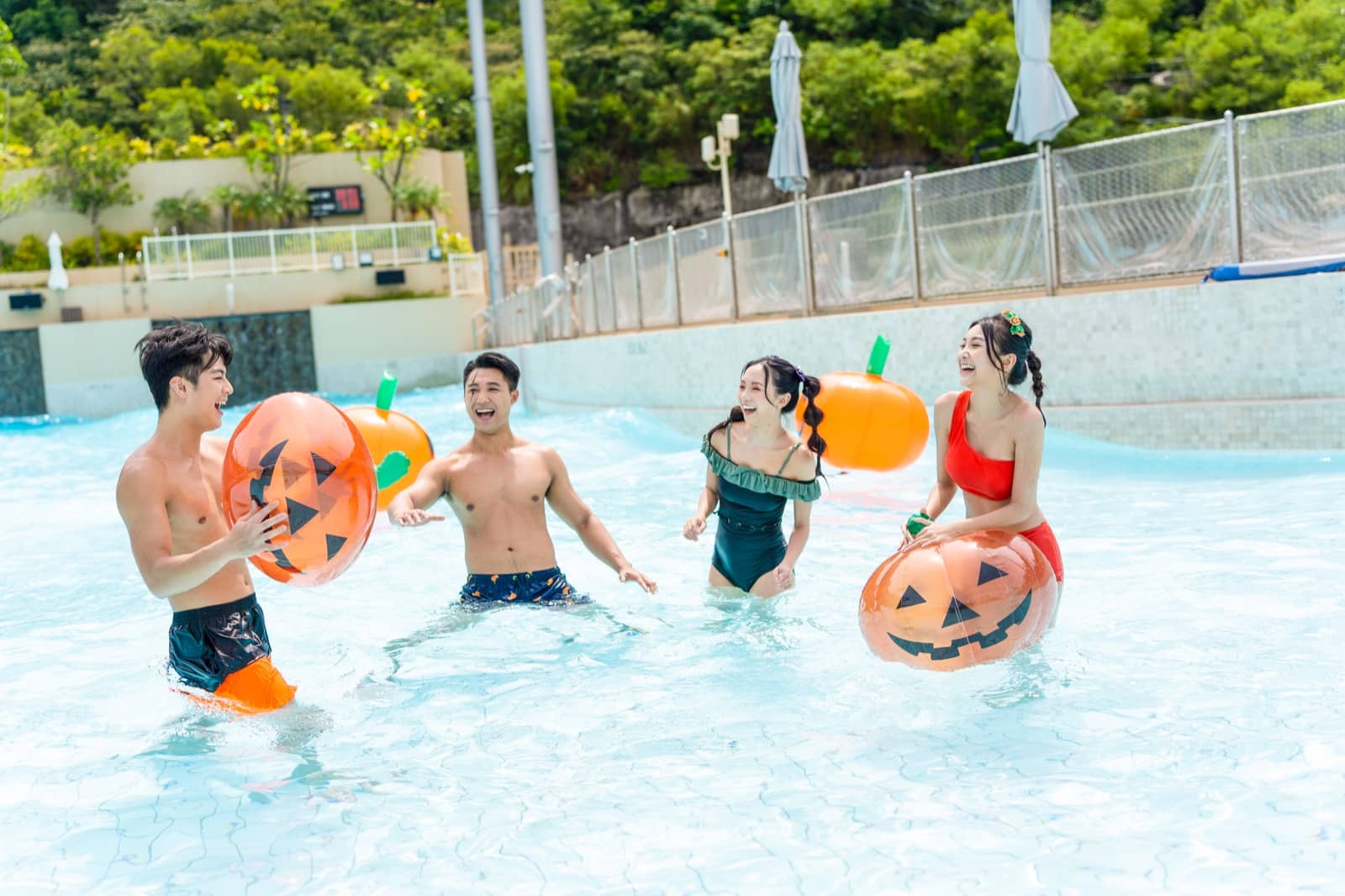 還有更多詳情/圖片海洋公園 X KLOOK 水上樂園哈囉喂派對：超抵2人同行只需$552，包幫到你搵到最正嘅優惠呀！